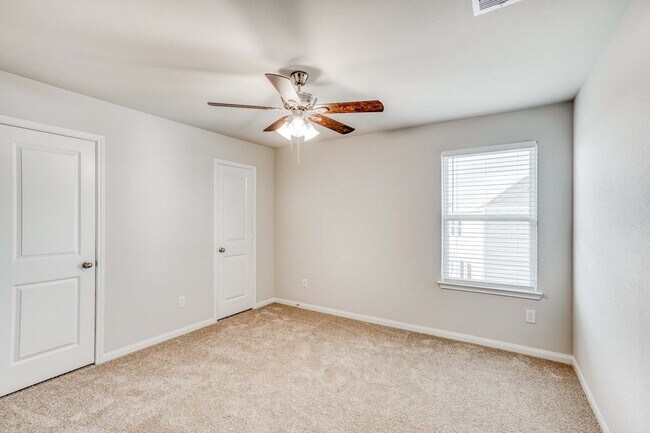 Building Photo - 8119 Sunberry Shadow Dr