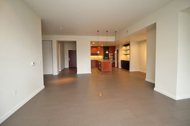 Building Photo - 1025 NW Couch St