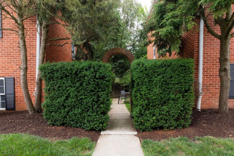 Building Photo - 4000 Linkwood Rd