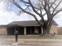 Building Photo - 2015 Cannonade Dr