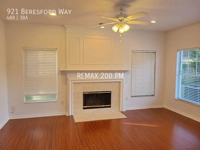 Building Photo - 921 Beresford Way