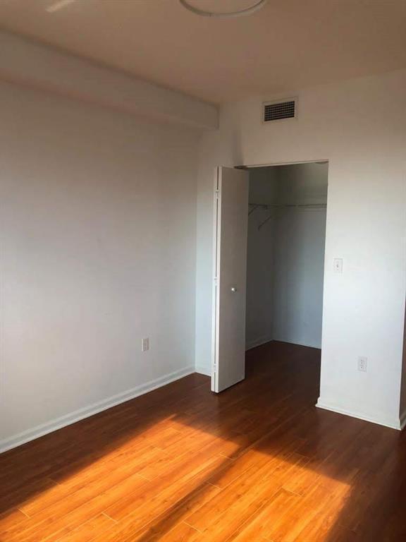 Building Photo - 18800 NE 29th Ave