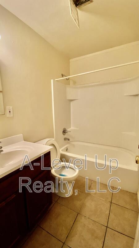 Building Photo - 2705 S Monterey Vista