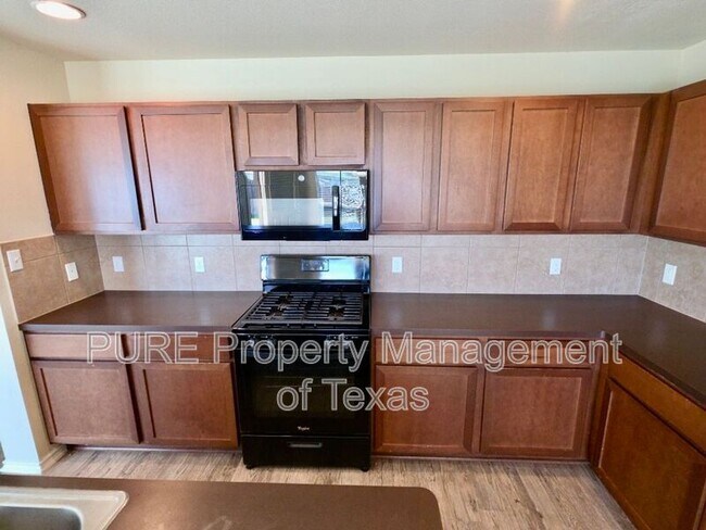 Building Photo - 809 Yabers Ct