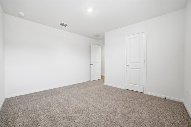 Building Photo - 132 LAS LOMAS Dr