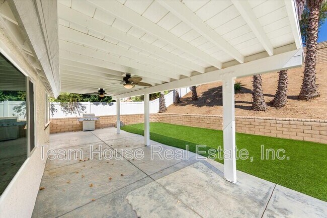 Building Photo - 27725 Wakefield Rd