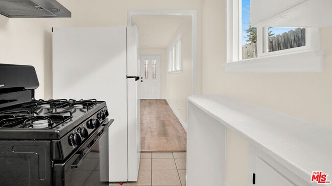 Building Photo - 705 S Adams St