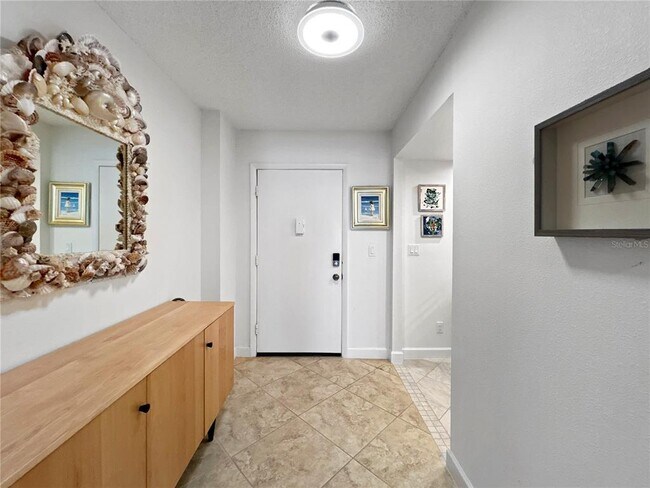 Building Photo - 4325 Gulf of Mexico Dr
