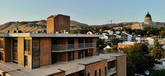 Building Photo - GORGEOUS FULLY FURNISHED in the heart of SLC!!!