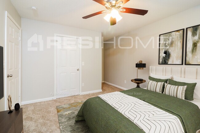 Building Photo - 140 Country Cottage Cir