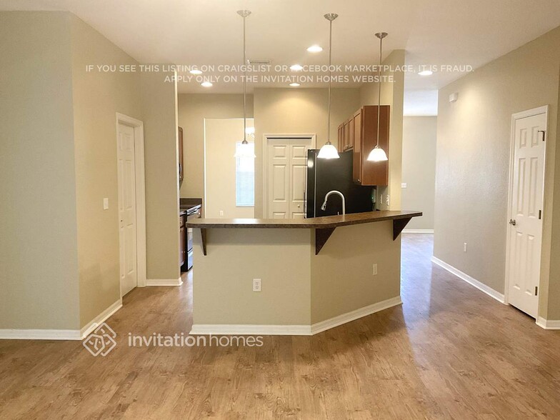 Building Photo - 1169 Brenton Manor Dr