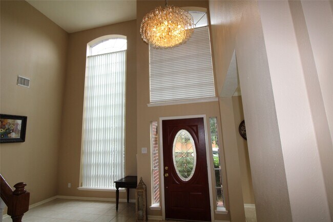 Building Photo - 11406 Oak Lake Vista Ct