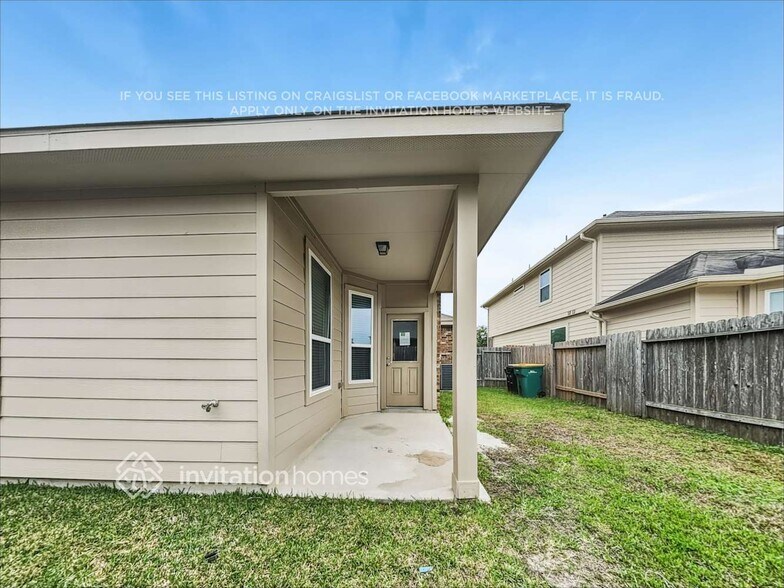 Building Photo - 30823 Gardenia Trace Dr