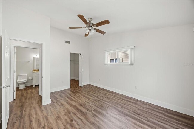 Building Photo - 3300 Loveland Blvd