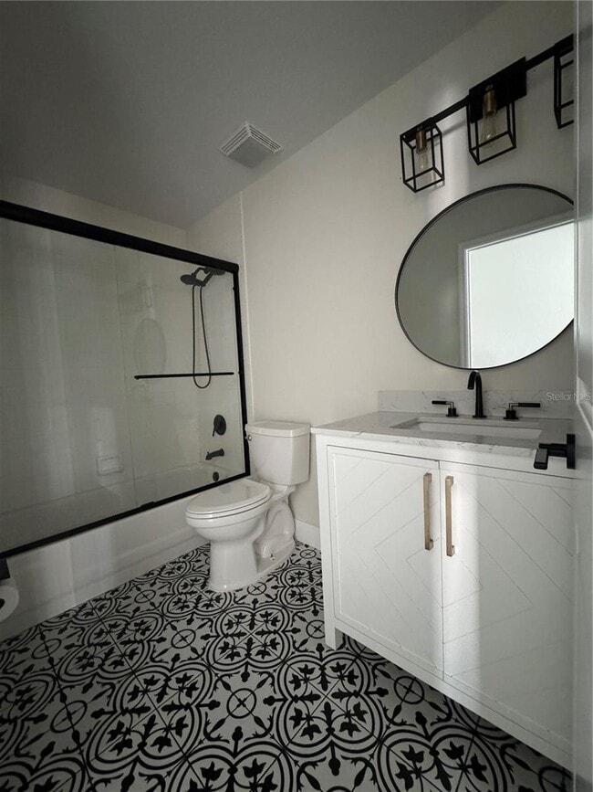 Building Photo - 2652 Hawthorne Ln