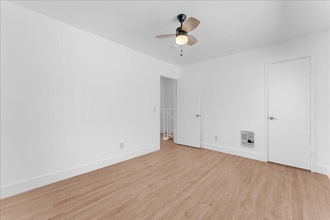 Building Photo - 719 N Eucalyptus Ave