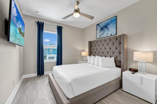 Building Photo - 7846 Spectrum Dr