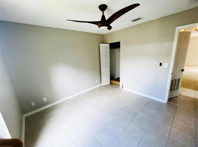 Building Photo - 47 SE 13th St