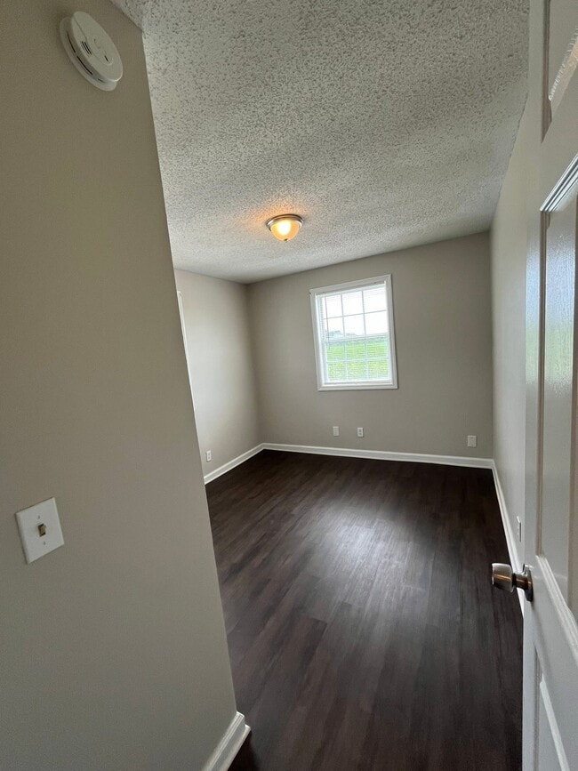 Building Photo - 314 Snowden Dr