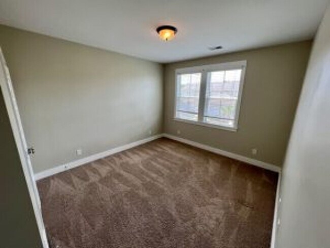 Building Photo - Carolina Park