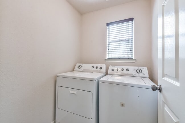 Building Photo - 29315 Hickory Terrace Dr