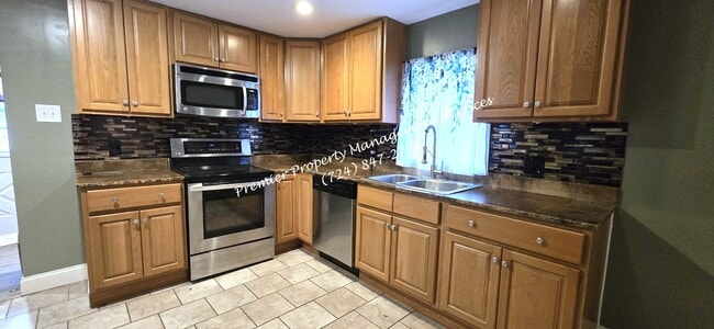 Building Photo - 509 Old Zelienople Rd