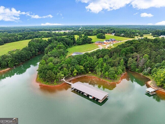 Building Photo - 151 S Pointe Dr