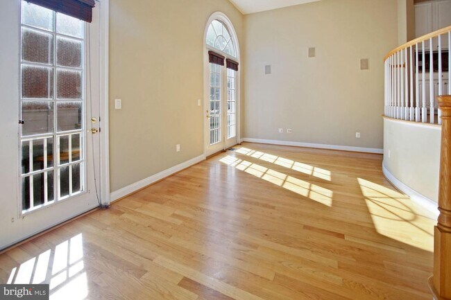 Building Photo - 8629 Terrace Garden Way