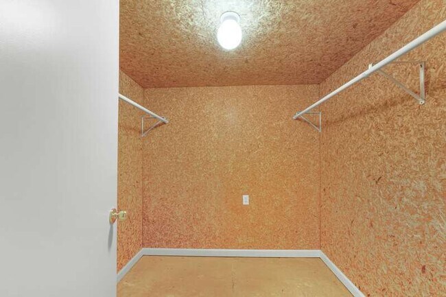 Building Photo - 3072 Brewster Ct