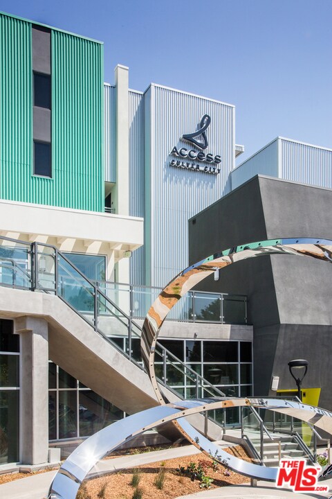 Building Photo - 8770 Washington Blvd