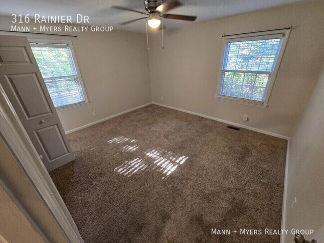 Building Photo - 316 Rainier Dr