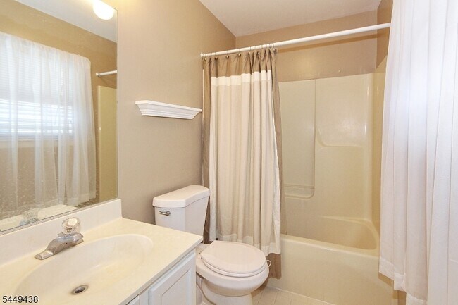 Building Photo - 1408 Norwood Way