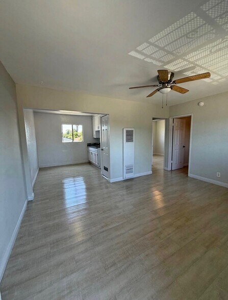 Building Photo - 7843 Towne Ave