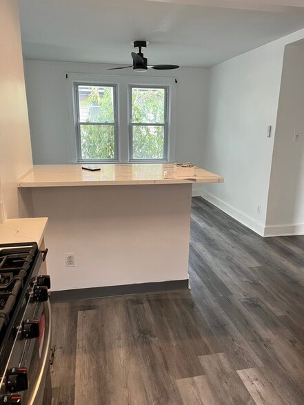 Building Photo - 337 Saint Lawrence Ave