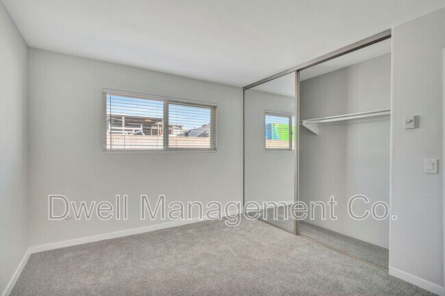 Building Photo - 805 N 3rd St