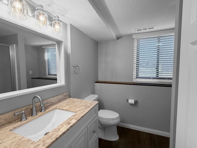 Building Photo - 25715 Wildrose Ln