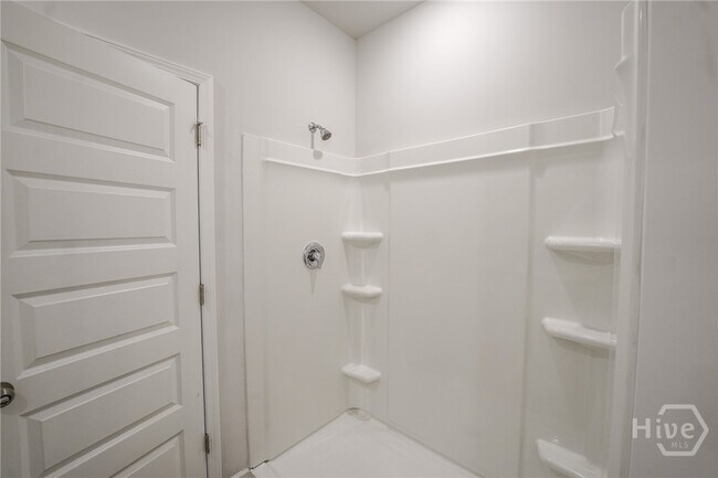 Building Photo - 255 Lillian St