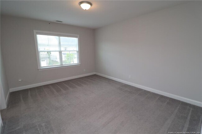 Building Photo - 2936 Baronial St