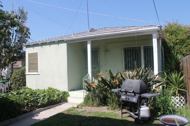 Building Photo - 3019 Baldwin St