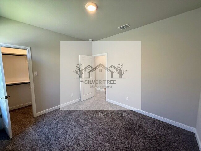 Building Photo - 10921 Rockchapel Dr