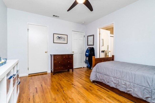 Building Photo - A charming 3-bedroom, 2.5 bath home in Don...