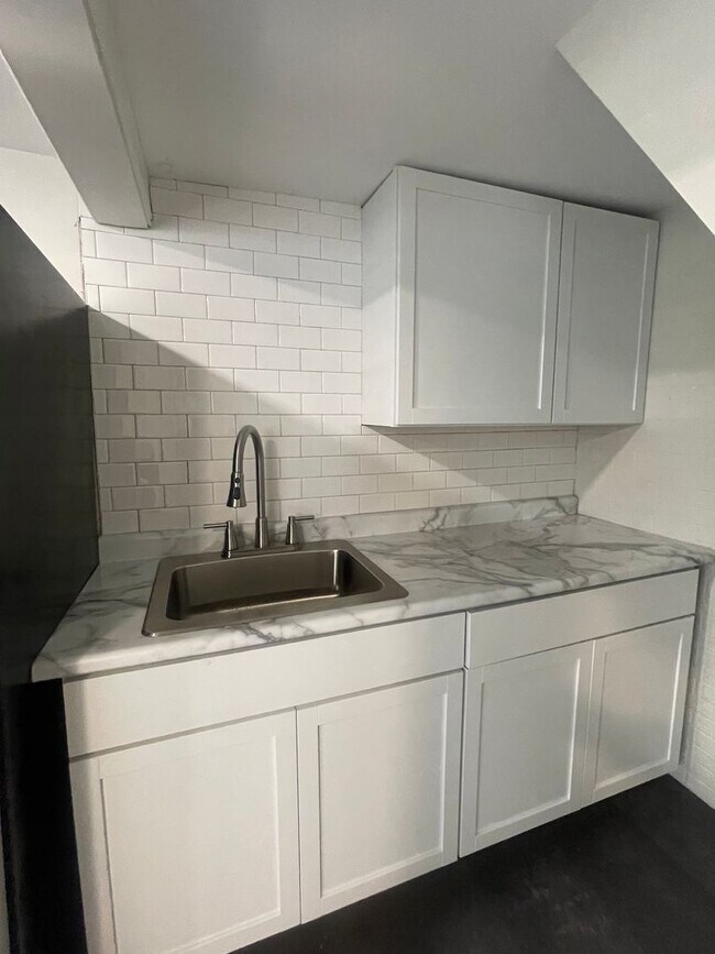 Building Photo - Charming Lower East Side Cottage Steps fro...