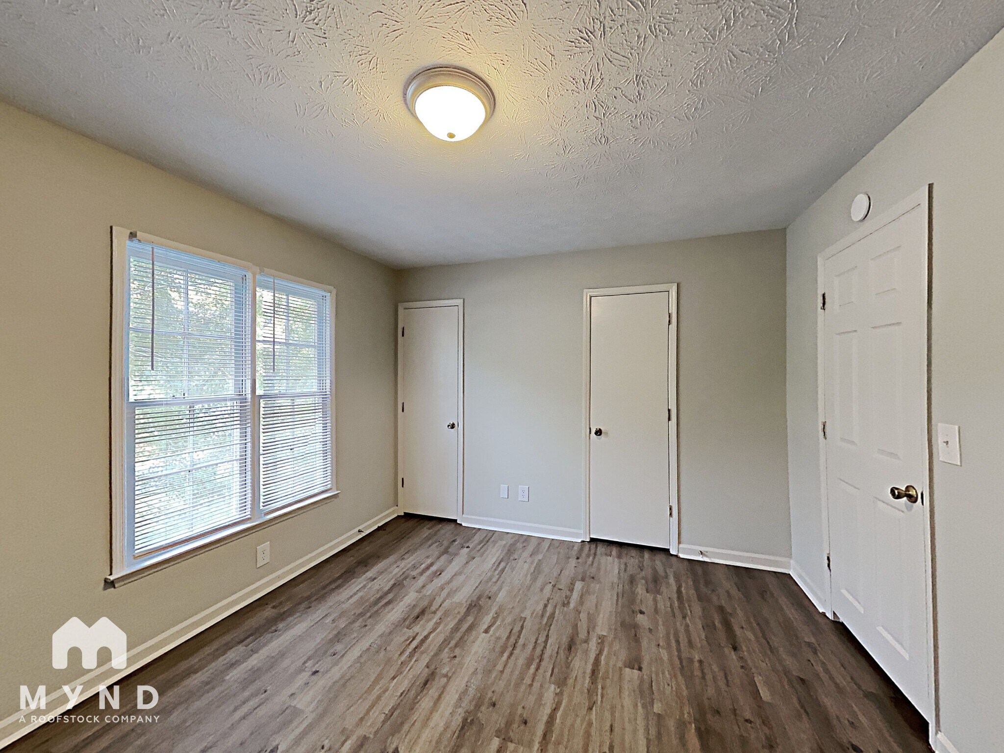 Building Photo - 1427 Hillside Pl SE