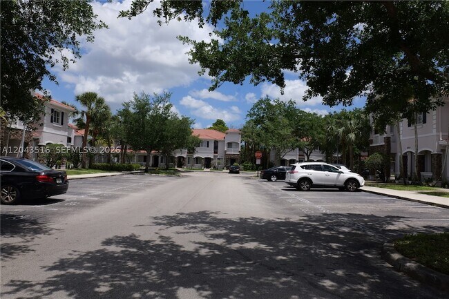 Building Photo - 8220 SW 25th Ct
