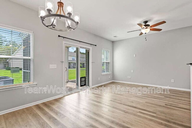 Building Photo - 526 Truman Dr