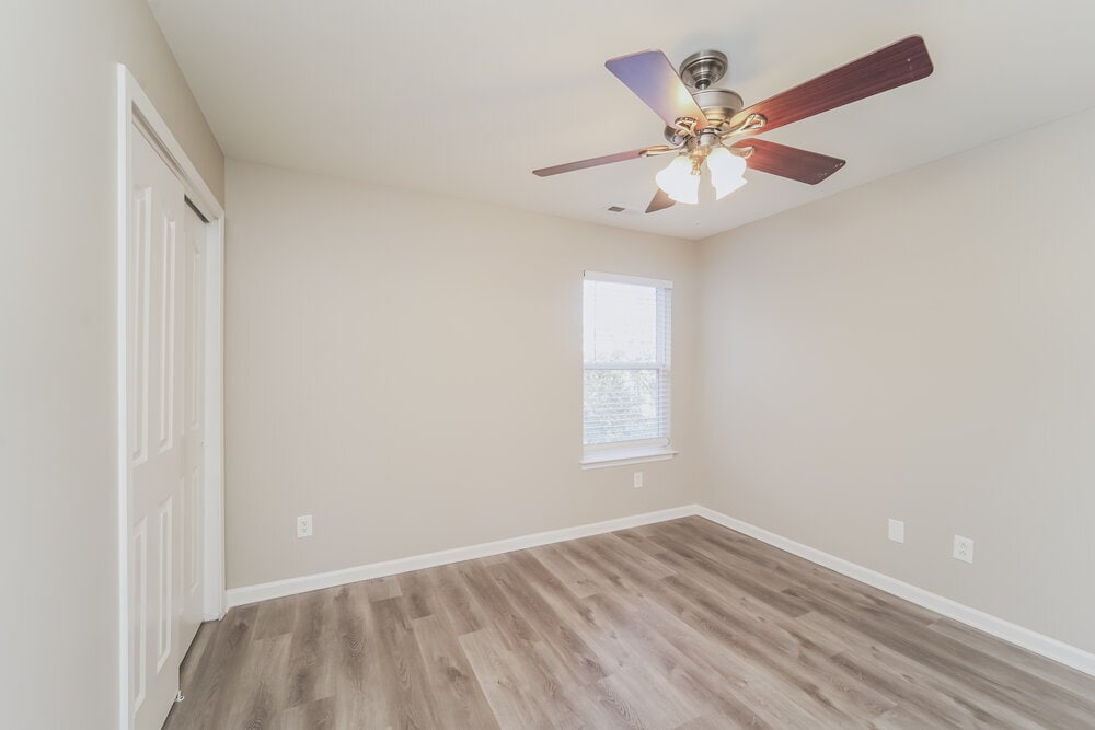 Building Photo - 331 Mountain Quail Dr