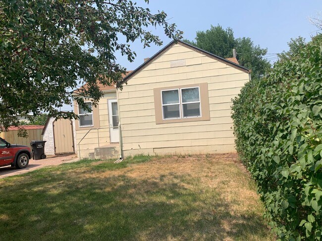 Building Photo - Quaint 1 bedroom home for rent