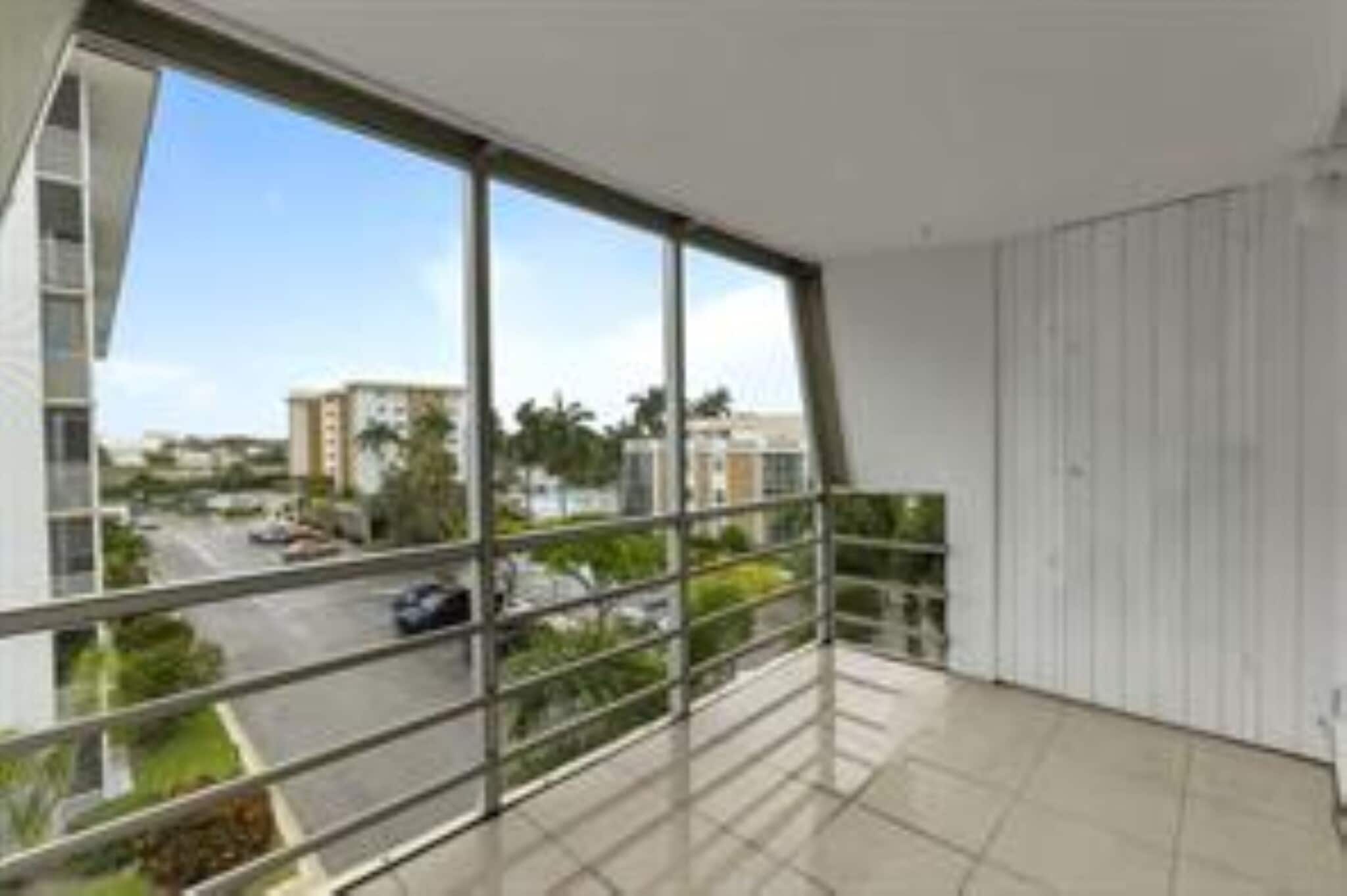 Building Photo - 3040 NE 16th Ave