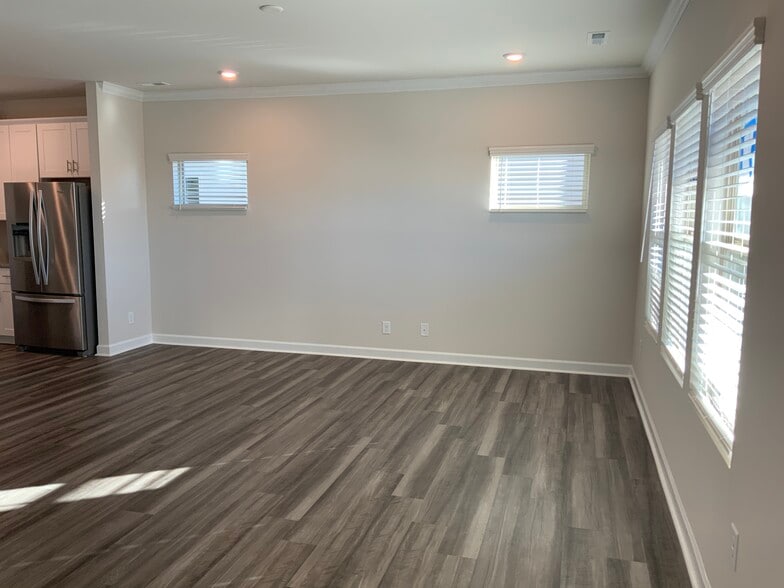 Building Photo - 12408 Larue Ln