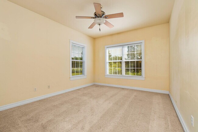 Building Photo - 950 Marshall Lakes Dr